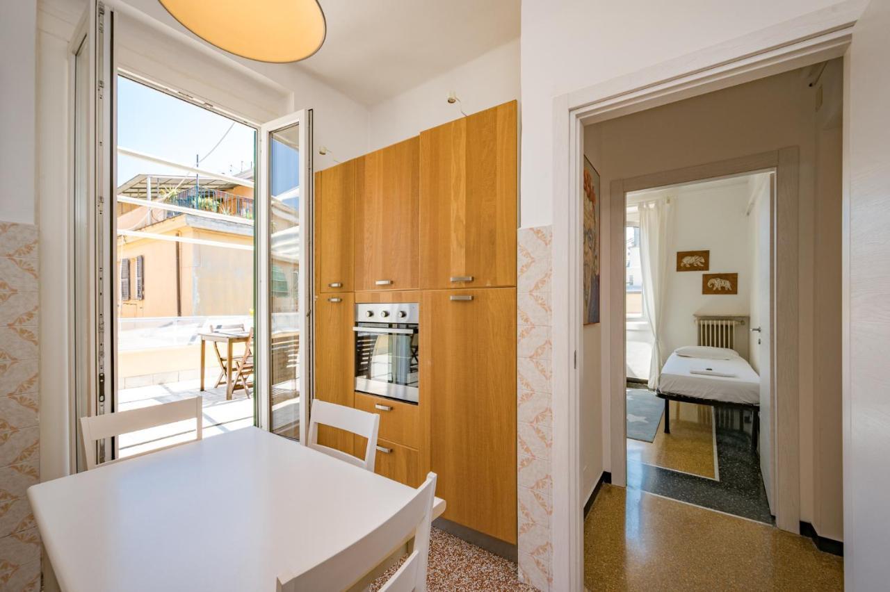 Апартаменты Joivy Penthouse Flat With Terrace Генуя Экстерьер фото